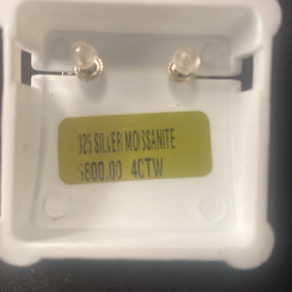 Massive lot of 100 pieces .925 silver with Zirconia, Moissanite, 10k gold - Picture 16 of 17